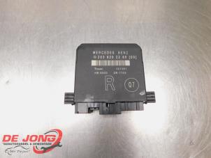 Gebruikte Deur module Mercedes C Combi (S203) 1.8 C-180K 16V Prijs € 13,99 Margeregeling aangeboden door Autodemontagebedrijf de Jong