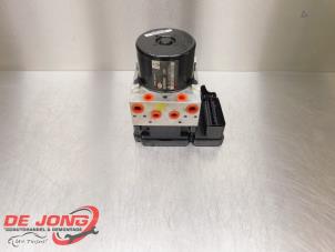 Gebruikte ABS Pomp Nissan Navara (D40) 3.0 dCi V6 24V DPF 4x4 Prijs € 249,99 Margeregeling aangeboden door Autodemontagebedrijf de Jong