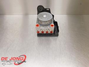 Gebruikte ABS Pomp Volkswagen Passat Variant (3G5) 2.0 TDI 16V 190 Prijs € 48,90 Margeregeling aangeboden door Autodemontagebedrijf de Jong