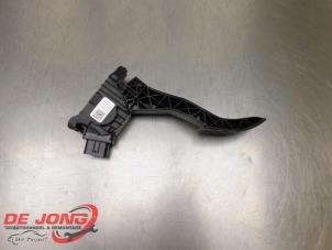 Gebruikte Gaspedaal Volkswagen Passat Variant (3G5) 2.0 TDI 16V 190 Prijs € 18,00 Margeregeling aangeboden door Autodemontagebedrijf de Jong