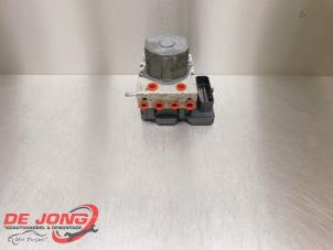 Gebruikte ABS Pomp Ford Transit 2.0 TDCi 16V Eco Blue 105 Prijs € 209,57 Inclusief btw aangeboden door Autodemontagebedrijf de Jong