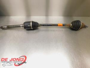 Gebruikte Homokineetas rechts-voor Mercedes ML II (164/4JG) 3.0 ML-320 CDI 4-Matic V6 24V Prijs € 62,99 Margeregeling aangeboden door Autodemontagebedrijf de Jong