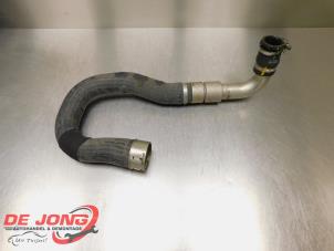 Gebruikte Intercooler Slang Opel Mokka/Mokka X 1.4 Turbo 16V 4x2 Prijs € 29,99 Margeregeling aangeboden door Autodemontagebedrijf de Jong