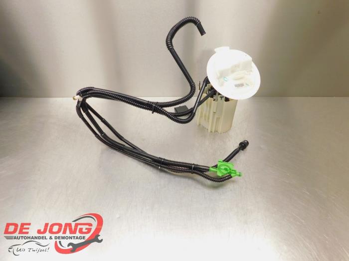 Gebruikte Tank element Pomp Mercedes GLK (204.7/9) 2.2 220 CDI 16V BlueEff.,BlueTEC 4-Matic Prijs € 39,95 Margeregeling aangeboden door Autodemontagebedrijf de Jong