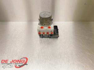 Gebruikte ABS Pomp Audi A4 Avant (B7) 2.0 TDI Prijs € 22,99 Margeregeling aangeboden door Autodemontagebedrijf de Jong