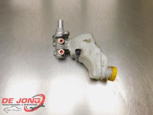 Gebruikte Hoofdremcilinder Opel Combo Tour 1.6 CDTI 16V ecoFlex Prijs € 9,99 Margeregeling aangeboden door Autodemontagebedrijf de Jong