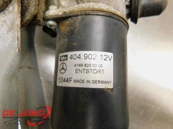 Ruitenwismotor+Mechaniek van een Mercedes-Benz A (W169) 1.7 A-170 2005