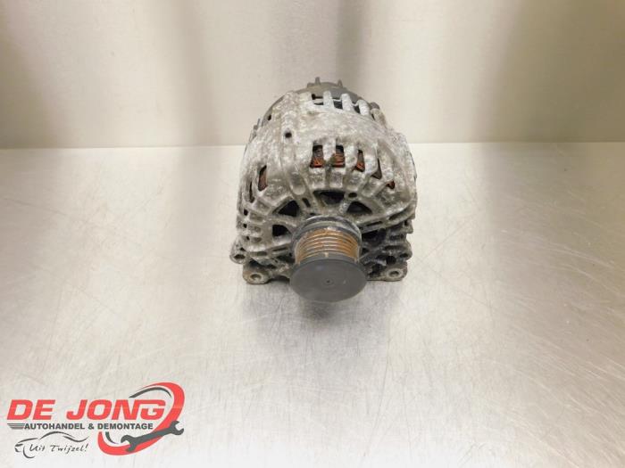 Gebruikte Dynamo Audi Q5 (8RB) 2.0 TDI 16V Quattro Prijs € 49,99 Margeregeling aangeboden door Autodemontagebedrijf de Jong