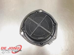 Gebruikte Luidspreker Audi A8 (D3) 3.0 TDI V6 24V Quattro Prijs € 19,99 Margeregeling aangeboden door Autodemontagebedrijf de Jong