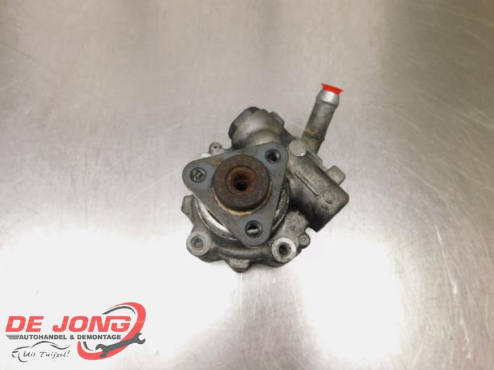 Gebruikte Pomp Servo Audi A8 (D3) 3.0 TDI V6 24V Quattro Prijs € 74,99 Margeregeling aangeboden door Autodemontagebedrijf de Jong
