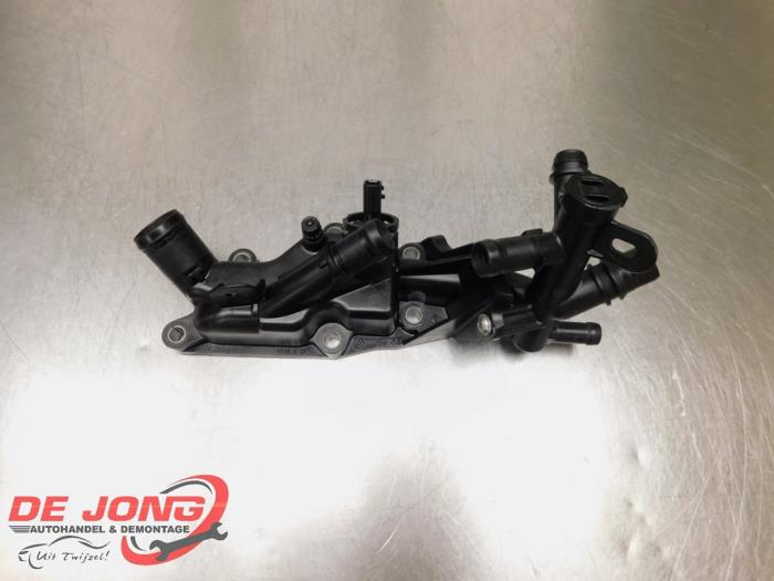 Gebruikte Thermostaathuis Renault Clio IV (5R) 1.2 TCE 16V GT EDC Prijs € 19,99 Margeregeling aangeboden door Autodemontagebedrijf de Jong