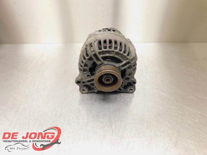 Gebruikte Alternator Audi A5 Quattro (B8C/S) 3.0 TDI V6 24V Prijs € 74,99 Margeregeling aangeboden door Autodemontagebedrijf de Jong