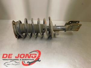 Gebruikte Schokdemperpoot rechts-voor Peugeot 308 (L3/L8/LB/LH/LP) 1.6 HDi Prijs € 48,99 Margeregeling aangeboden door Autodemontagebedrijf de Jong
