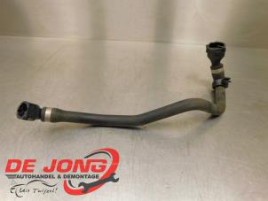 Gebruikte Leiding (diversen) BMW 3 serie Touring (F31) 320d 2.0 16V Efficient Dynamics Edition Prijs € 27,00 Margeregeling aangeboden door Autodemontagebedrijf de Jong