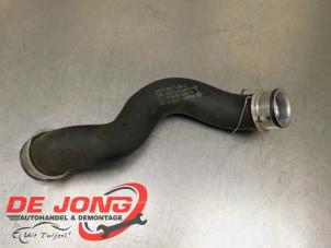 Gebruikte Radiateurslang Mercedes C Estate (S204) 2.2 C-200 CDI 16V BlueEFFICIENCY Prijs € 9,99 Margeregeling aangeboden door Autodemontagebedrijf de Jong