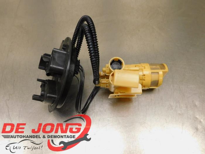 Gebruikte Tank element Pomp Mercedes GLC (X253) 2.2 220d 16V BlueTEC 4-Matic Prijs € 38,99 Margeregeling aangeboden door Autodemontagebedrijf de Jong