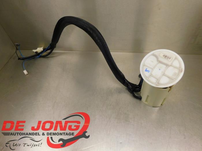 Brandstofpomp Elektrisch van een Mercedes-Benz E Combi (S211) 2.2 E-220 CDI 16V 2007
