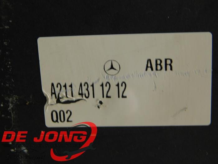ABS Pomp van een Mercedes-Benz E Combi (S211) 2.2 E-220 CDI 16V 2007