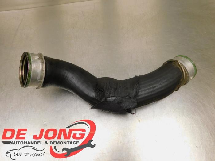 Gebruikte Intercooler Slang Mercedes E Combi (S211) 2.2 E-220 CDI 16V Prijs € 14,99 Margeregeling aangeboden door Autodemontagebedrijf de Jong