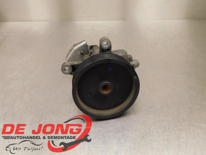 Gebruikte Pomp Servo Mercedes C (W204) 3.0 C-350 CDI V6 24V Prijs € 144,95 Margeregeling aangeboden door Autodemontagebedrijf de Jong