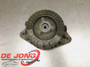 Gebruikte Motorsteun Mercedes C (W204) 3.0 C-350 CDI V6 24V Prijs € 49,95 Margeregeling aangeboden door Autodemontagebedrijf de Jong