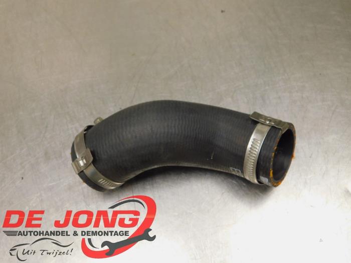 Gebruikte Intercooler Slang Opel Astra K Sports Tourer 1.5 CDTi 105 12V Prijs € 75,00 Margeregeling aangeboden door Autodemontagebedrijf de Jong