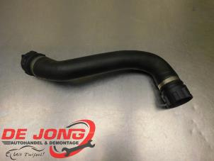 Gebruikte Koelwaterslang BMW X3 (F25) xDrive20d 16V Prijs € 15,00 Margeregeling aangeboden door Autodemontagebedrijf de Jong