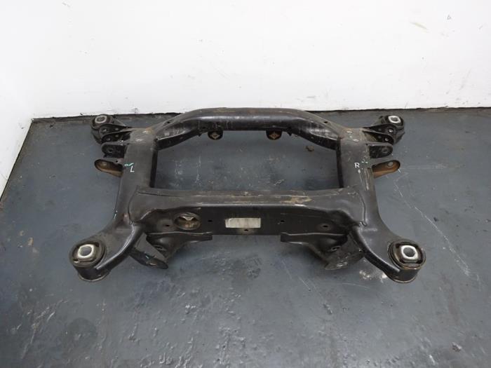 Gebruikte Subframe BMW X3 (F25) xDrive20d 16V Prijs € 85,00 Margeregeling aangeboden door Autodemontagebedrijf de Jong