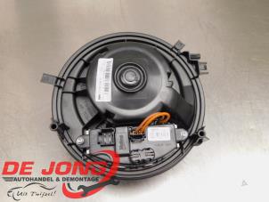 Gebruikte Chaufage Ventilatiemotor Audi A3 Sportback (8YA) 1.5 35 TFSI 16V Prijs € 69,99 Margeregeling aangeboden door Autodemontagebedrijf de Jong