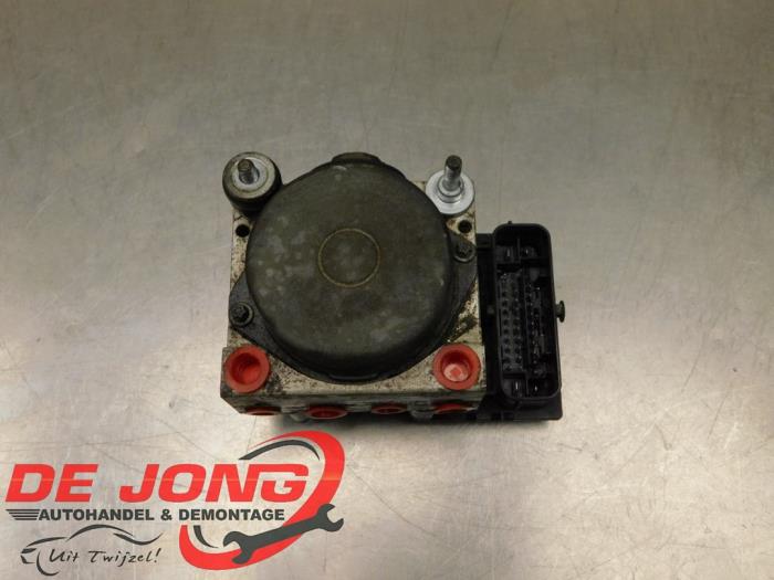 Gebruikte ABS Pomp Ford Ka II 1.3 TDCi 16V Prijs € 20,99 Margeregeling aangeboden door Autodemontagebedrijf de Jong