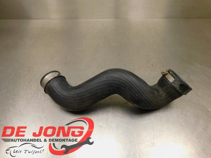 Gebruikte Intercooler Slang Audi A4 Avant (B7) 2.0 TDI Prijs € 24,99 Margeregeling aangeboden door Autodemontagebedrijf de Jong
