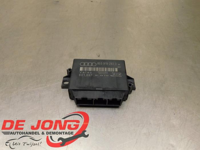 Gebruikte PDC Module Audi A4 Avant (B7) 2.0 TDI Prijs € 24,99 Margeregeling aangeboden door Autodemontagebedrijf de Jong