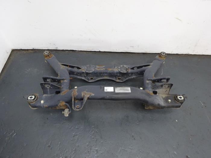 Gebruikte Subframe Volkswagen Passat Alltrack (3G5) 2.0 TDI 16V 190 4Motion Prijs € 200,00 Margeregeling aangeboden door Autodemontagebedrijf de Jong