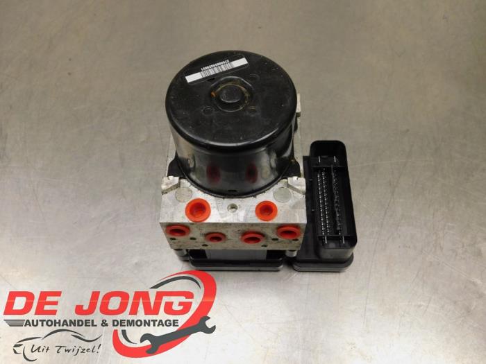 Gebruikte ABS Pomp Volvo V70 (BW) 2.0 D3 20V Prijs € 69,99 Margeregeling aangeboden door Autodemontagebedrijf de Jong