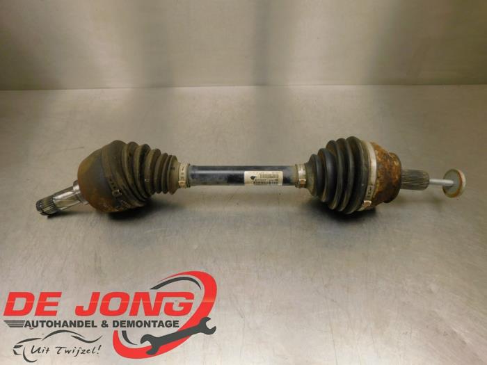 Gebruikte Steekas links-voor Volvo V70 (BW) 2.0 D3 20V Prijs € 89,99 Margeregeling aangeboden door Autodemontagebedrijf de Jong