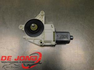 Gebruikte Raammotor Portier Mercedes GLE (W166) 350d 3.0 V6 24V BlueTEC 4-Matic Prijs € 14,90 Margeregeling aangeboden door Autodemontagebedrijf de Jong