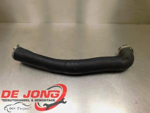 Gebruikte Intercooler Slang Opel Grandland (X) 2.0 CDTI Prijs € 30,20 Margeregeling aangeboden door Autodemontagebedrijf de Jong