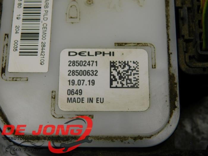 Brandstofpomp Elektrisch van een Opel Vivaro 2.0 CDTI 122 2020