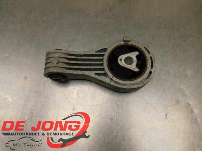 Motorsteun van een Opel Vivaro 2.0 CDTI 122 2020