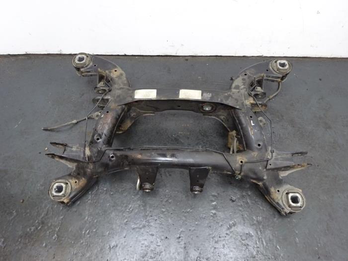 Gebruikte Subframe BMW X6 (E71/72) xDrive40d 3.0 24V Prijs € 195,00 Margeregeling aangeboden door Autodemontagebedrijf de Jong