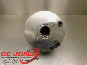 Gebruikte Rembekrachtiger Mercedes GLE (W166) 350d 3.0 V6 24V BlueTEC 4-Matic Prijs € 239,95 Margeregeling aangeboden door Autodemontagebedrijf de Jong