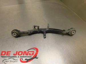 Gebruikte Draagarm links-achter Mercedes GLE (W166) 350d 3.0 V6 24V BlueTEC 4-Matic Prijs € 39,99 Margeregeling aangeboden door Autodemontagebedrijf de Jong