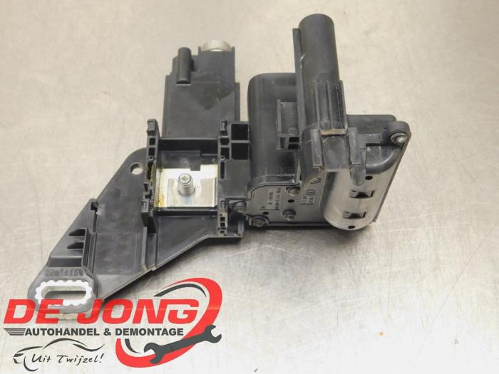 Gebruikte Delco BMW 1 serie (F20) 118i 1.5 TwinPower 12V Prijs € 49,99 Margeregeling aangeboden door Autodemontagebedrijf de Jong