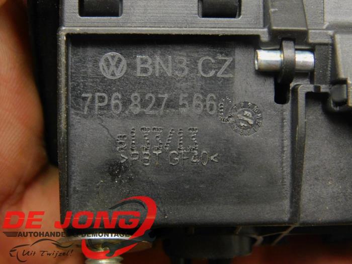 Achteruitrij Camera van een Volkswagen Touareg (7PA/PH) 4.2 TDI V8 DPF 32V 2013