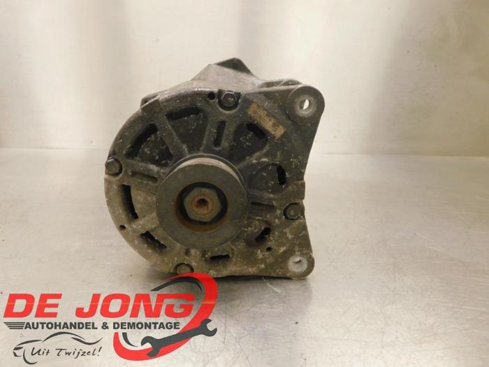 Dynamo van een Volkswagen Touareg (7PA/PH) 4.2 TDI V8 DPF 32V 2013
