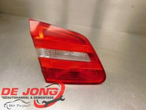 Gebruikte Achterlicht links Mercedes B (W246) 1.6 B-180 BlueEFFICIENCY Turbo 16V Prijs € 29,99 Margeregeling aangeboden door Autodemontagebedrijf de Jong