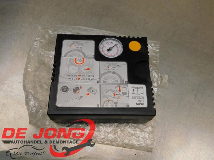 Gebruikte Compressor Mini Clubman (R55) 1.6 Cooper D Prijs € 20,00 Margeregeling aangeboden door Autodemontagebedrijf de Jong
