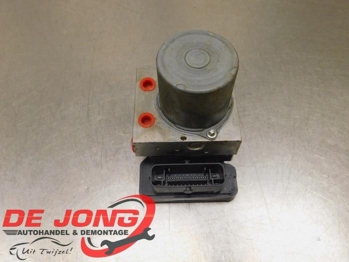 Gebruikte ABS Pomp Volkswagen Polo VI (AW1) 1.0 MPI 12V Prijs € 74,95 Margeregeling aangeboden door Autodemontagebedrijf de Jong