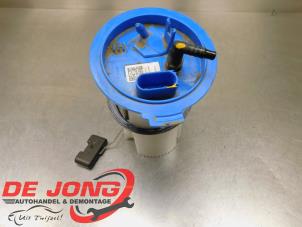 Gebruikte Tank element Pomp Volkswagen Polo VI (AW1) 1.0 MPI 12V Prijs € 74,99 Margeregeling aangeboden door Autodemontagebedrijf de Jong