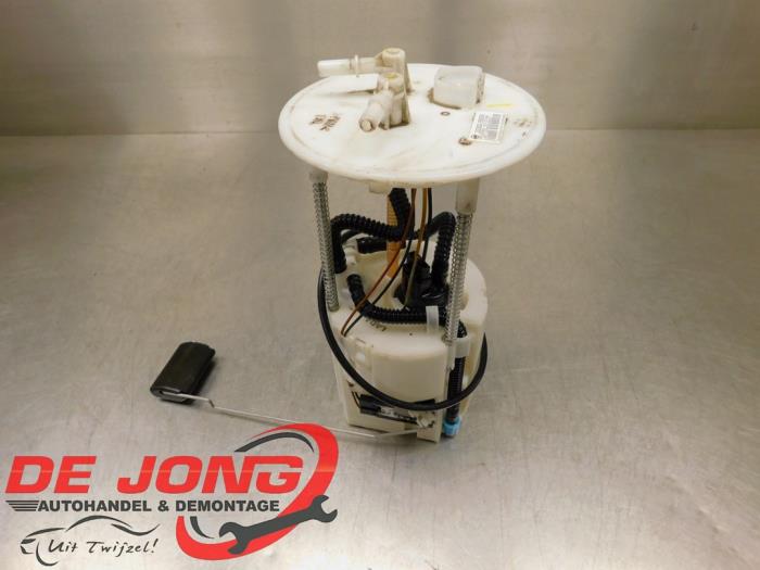 Gebruikte Tank element Pomp Ssang Yong Tivoli 1.6 e-XDi 16V 2WD Prijs € 49,99 Margeregeling aangeboden door Autodemontagebedrijf de Jong